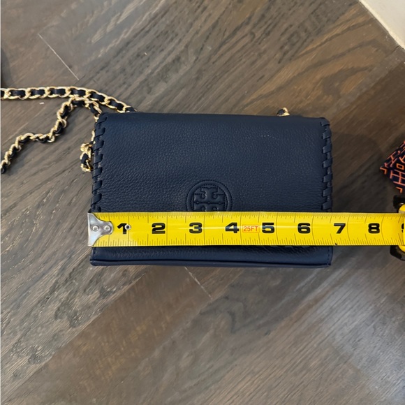 Tory Burch Blue Leather Marion Crossbody Bag small size navy blue - Picture 2 of 8
